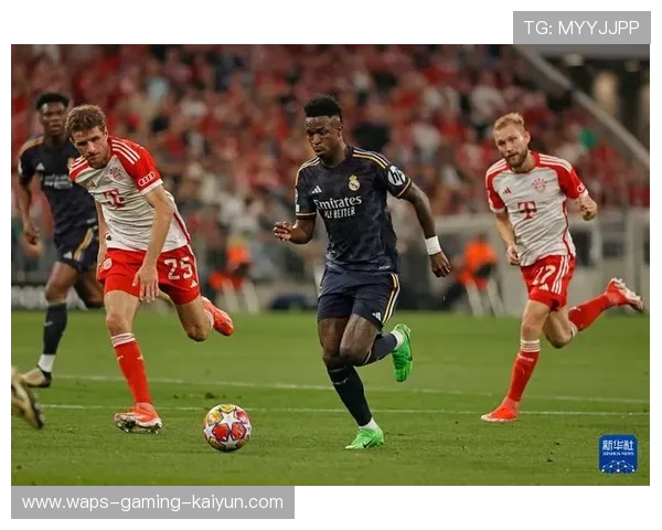 维尼修斯禁区内凌空抽射得分