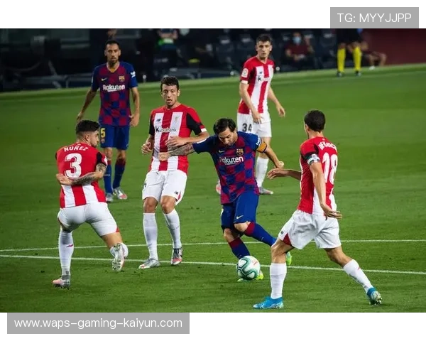 马德里竞技边路推进形成突破