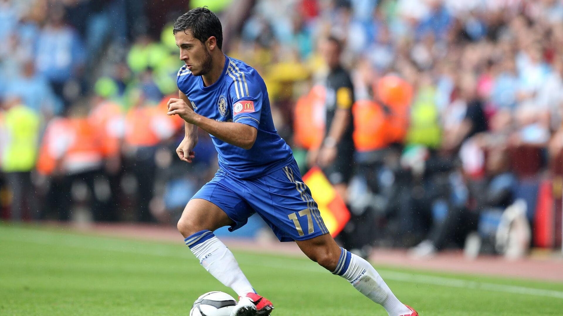 中国马拉松系列赛绍兴古城站 参赛选手穿梭古桥老街感受江南水乡魅力